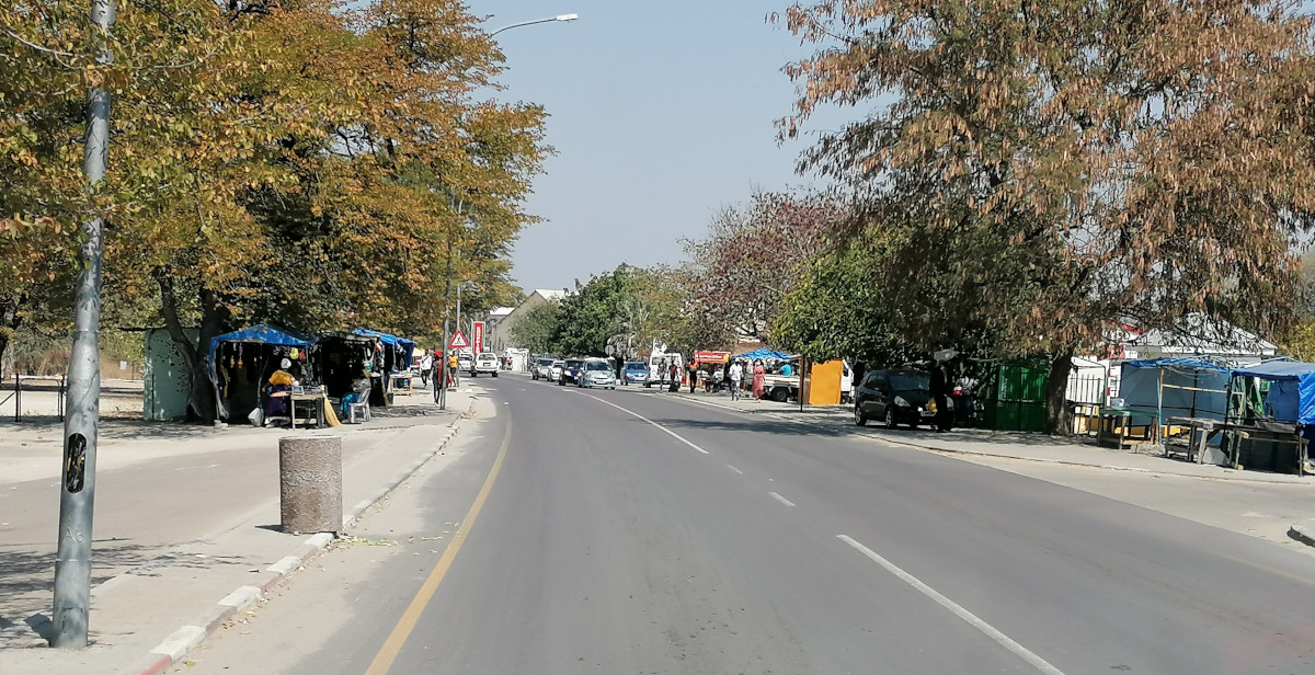 Straßenbild in Maun.