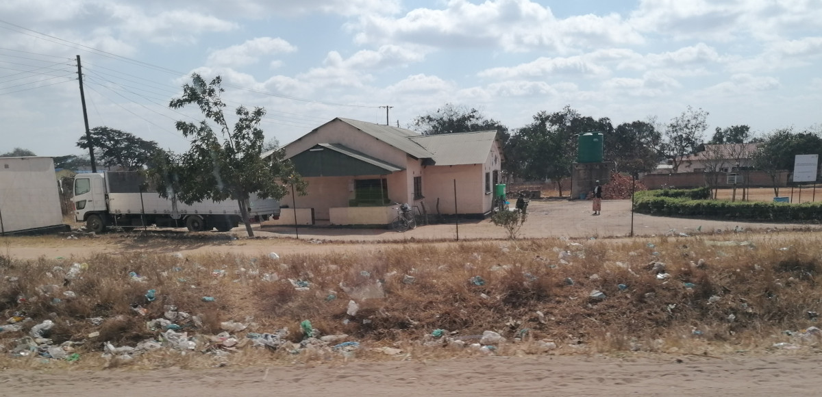 Kleine Ortschaften entlang der Strecke.