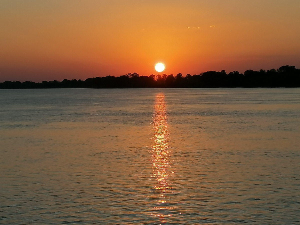 Sonnenuntergang am Sambesi.