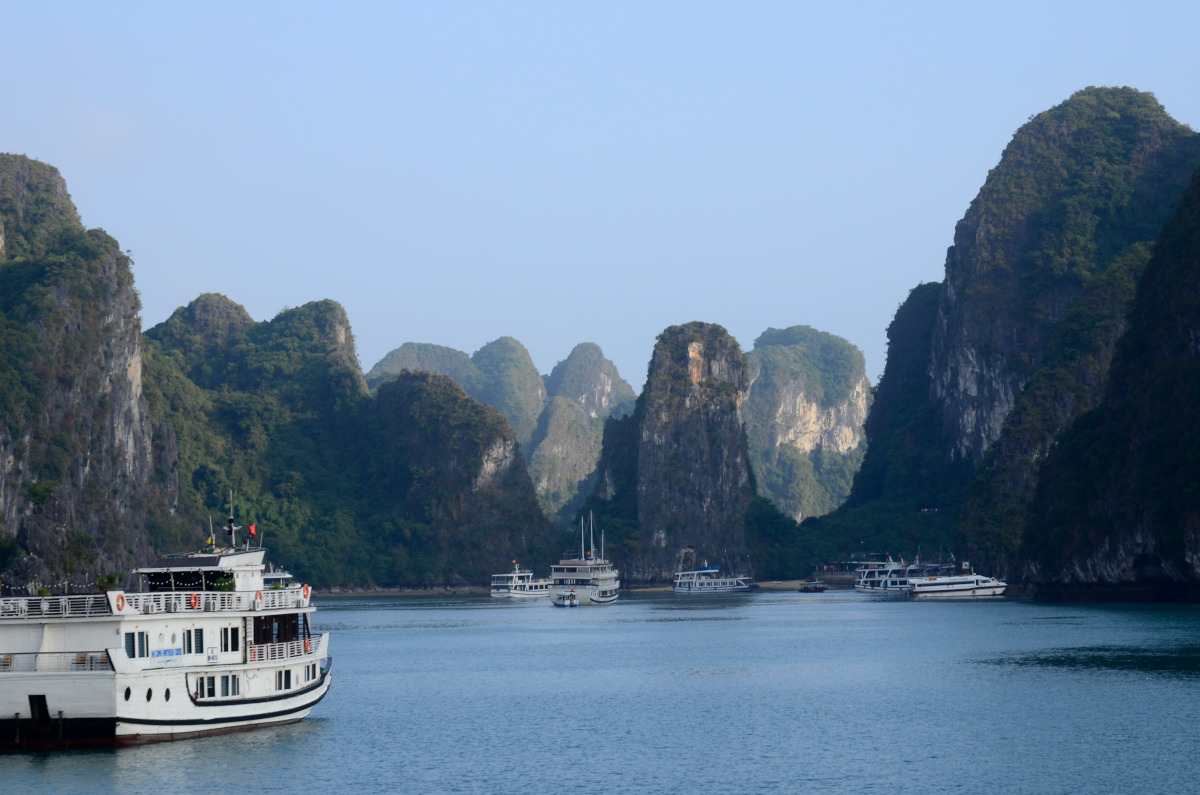 Karstkegel in der Halong-Bucht