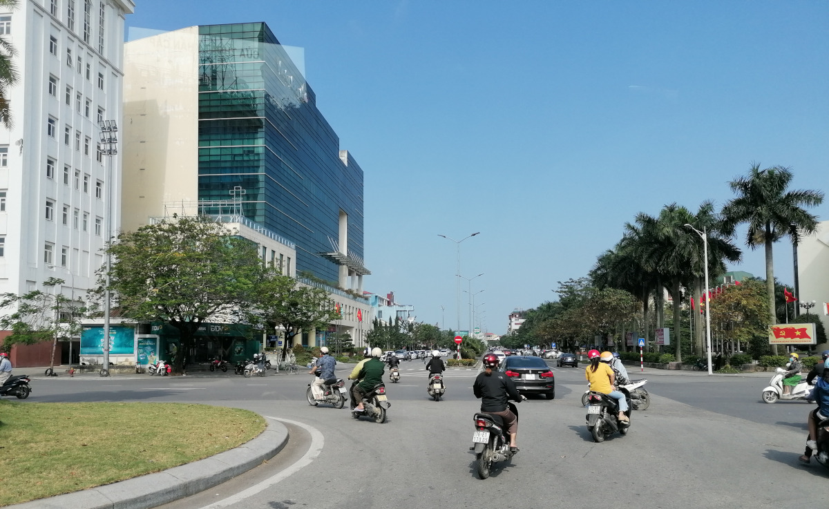 Straßenzug von Hue auf dem Weg zum Hotel